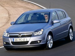 Opel Astra 1.3 CDTI MT Cosmo (09.2005 - 10.2006)