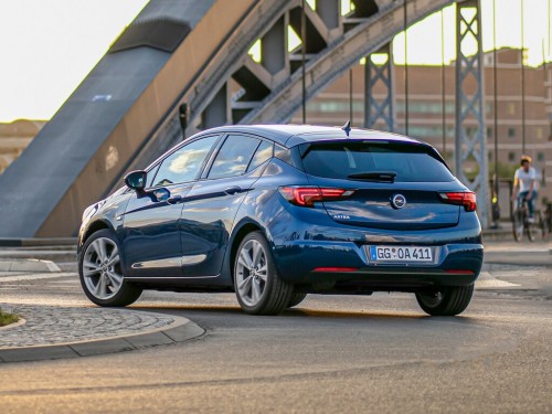 Характеристики автомобиля Opel Astra 1.2 Turbo MT Business Elegance (09.2019 - н.в.): фото, вместимость, скорость, двигатель, топливо, масса, отзывы