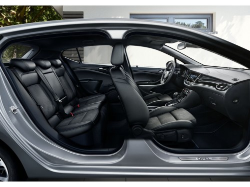 Характеристики автомобиля Opel Astra 1.2 Turbo MT GS Line (07.2020 - н.в.): фото, вместимость, скорость, двигатель, топливо, масса, отзывы