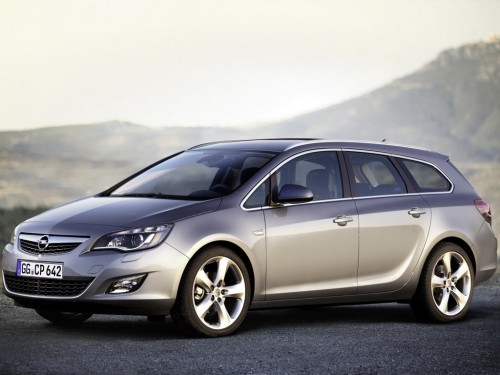Характеристики автомобиля Opel Astra 1.4 MT Innovation (11.2010 - 08.2012): фото, вместимость, скорость, двигатель, топливо, масса, отзывы