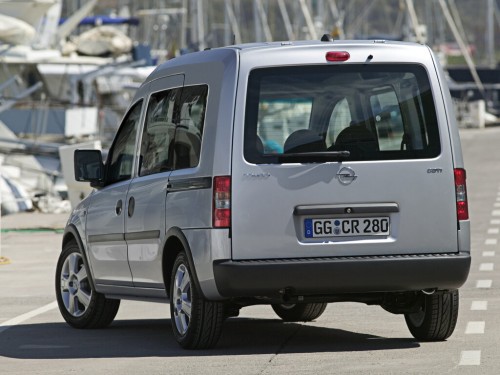 Характеристики автомобиля Opel Combo 1.3 CDTI ecoFlex MT (12.2005 - 07.2008): фото, вместимость, скорость, двигатель, топливо, масса, отзывы