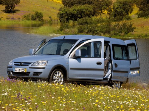 Характеристики автомобиля Opel Combo 1.3 CDTI MT Edition (07.2005 - 12.2005): фото, вместимость, скорость, двигатель, топливо, масса, отзывы