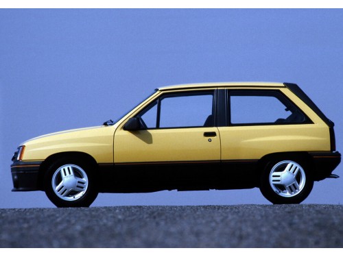 Характеристики автомобиля Opel Corsa 1.3 MT Base (10.1986 - 07.1987): фото, вместимость, скорость, двигатель, топливо, масса, отзывы