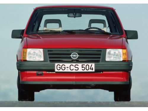Характеристики автомобиля Opel Corsa 1.3 MT Base (10.1986 - 07.1987): фото, вместимость, скорость, двигатель, топливо, масса, отзывы