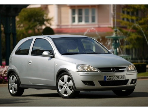 Характеристики автомобиля Opel Corsa 1.0 Easytronic Sport 3dr. (11.2004 - 09.2005): фото, вместимость, скорость, двигатель, топливо, масса, отзывы