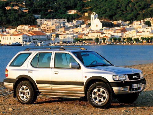 Характеристики автомобиля Opel Frontera 2.2 MT Selection 5dr. (12.2000 - 02.2001): фото, вместимость, скорость, двигатель, топливо, масса, отзывы