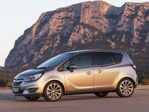 Характеристики автомобиля Opel Meriva 1.4 MT Active (03.2014 - 08.2014): фото, вместимость, скорость, двигатель, топливо, масса, отзывы