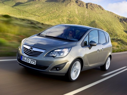 Характеристики автомобиля Opel Meriva 1.4 Turbo MT Cosmo (06.2011 - 12.2012): фото, вместимость, скорость, двигатель, топливо, масса, отзывы