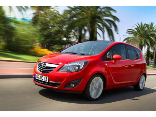 Характеристики автомобиля Opel Meriva 1.4 MT Active (11.2012 - 12.2013): фото, вместимость, скорость, двигатель, топливо, масса, отзывы