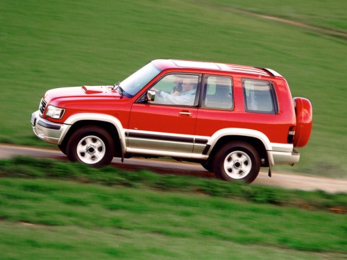 Характеристики автомобиля Opel Monterey 3.5 MT RS (07.1998 - 04.1999): фото, вместимость, скорость, двигатель, топливо, масса, отзывы