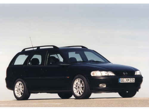 Характеристики автомобиля Opel Vectra 1.6 AT CD (10.1996 - 02.1999): фото, вместимость, скорость, двигатель, топливо, масса, отзывы