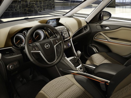 Характеристики автомобиля Opel Zafira 1.4 Turbo AT Active (11.2013 - 10.2014): фото, вместимость, скорость, двигатель, топливо, масса, отзывы