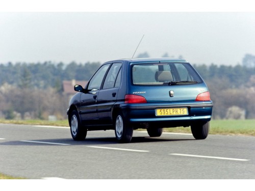 Характеристики автомобиля Peugeot 106 1.4 MT XS (05.1996 - 12.2003): фото, вместимость, скорость, двигатель, топливо, масса, отзывы