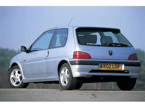 Характеристики автомобиля Peugeot 106 1.1 MT XT (05.1996 - 12.2003): фото, вместимость, скорость, двигатель, топливо, масса, отзывы