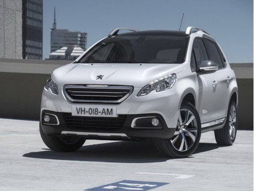Характеристики автомобиля Peugeot 2008 1.6 MT Allure (02.2014 - 12.2014): фото, вместимость, скорость, двигатель, топливо, масса, отзывы