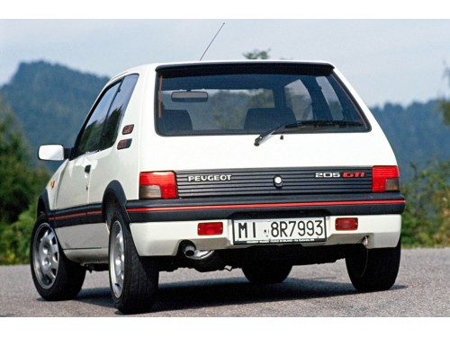 Характеристики автомобиля Peugeot 205 1.4 MT XR (10.1990 - 06.1996): фото, вместимость, скорость, двигатель, топливо, масса, отзывы