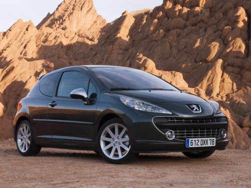 Характеристики автомобиля Peugeot 207 1.6 HDi MT Tendance (03.2007 - 06.2009): фото, вместимость, скорость, двигатель, топливо, масса, отзывы