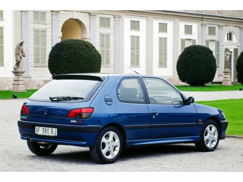 Характеристики автомобиля Peugeot 306 1.4i MT XR (03.1993 - 04.1997): фото, вместимость, скорость, двигатель, топливо, масса, отзывы