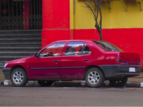 Характеристики автомобиля Peugeot 306 1.9d MT SRdt (05.1997 - 09.2000): фото, вместимость, скорость, двигатель, топливо, масса, отзывы