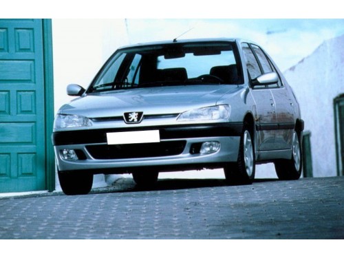 Характеристики автомобиля Peugeot 306 1.8d MT SLd (05.1997 - 09.2000): фото, вместимость, скорость, двигатель, топливо, масса, отзывы