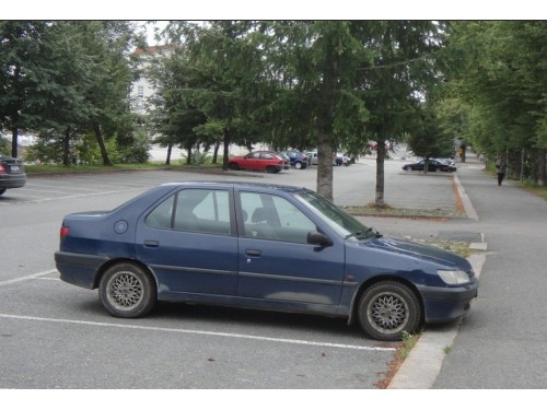 Характеристики автомобиля Peugeot 306 1.4i MT SL (05.1997 - 09.2000): фото, вместимость, скорость, двигатель, топливо, масса, отзывы