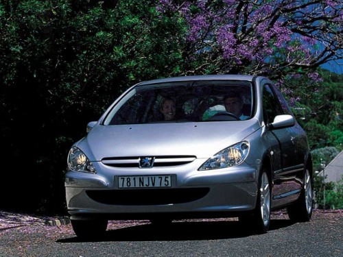 Характеристики автомобиля Peugeot 307 1.6 AT Base (01.2001 - 04.2005): фото, вместимость, скорость, двигатель, топливо, масса, отзывы