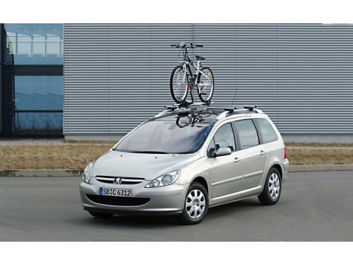 Характеристики автомобиля Peugeot 307 2.0 HDi AT Base (01.2001 - 04.2005): фото, вместимость, скорость, двигатель, топливо, масса, отзывы