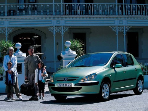 Характеристики автомобиля Peugeot 307 1.4 HDi MT Filou (04.2001 - 04.2005): фото, вместимость, скорость, двигатель, топливо, масса, отзывы