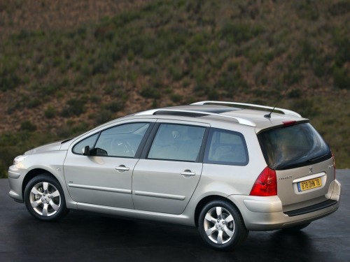Характеристики автомобиля Peugeot 307 1.6 HDi MT Sport (05.2005 - 12.2008): фото, вместимость, скорость, двигатель, топливо, масса, отзывы