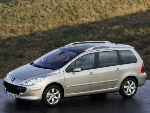 Характеристики автомобиля Peugeot 307 2.0 MT Oxygo (05.2005 - 12.2008): фото, вместимость, скорость, двигатель, топливо, масса, отзывы