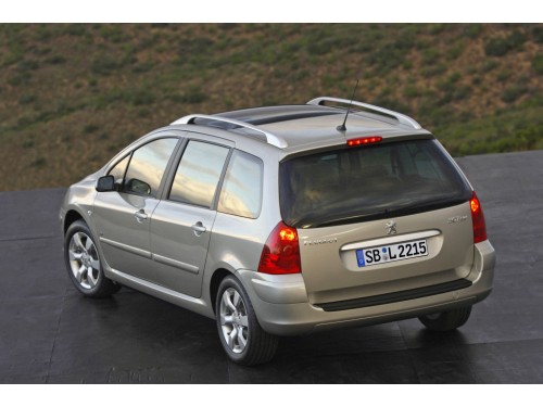 Характеристики автомобиля Peugeot 307 1.6 HDi MT Sport (05.2005 - 12.2008): фото, вместимость, скорость, двигатель, топливо, масса, отзывы