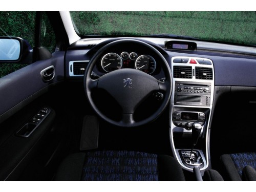 Характеристики автомобиля Peugeot 307 2.0 HDi MT Oxygo (04.2001 - 04.2005): фото, вместимость, скорость, двигатель, топливо, масса, отзывы
