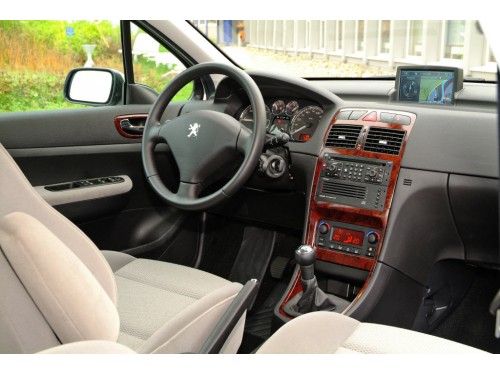 Характеристики автомобиля Peugeot 307 1.6 AT S SW (06.2005 - 09.2007): фото, вместимость, скорость, двигатель, топливо, масса, отзывы