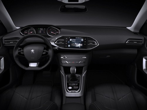 Характеристики автомобиля Peugeot 308 1.5 BlueHDi MT Style (03.2014 - 11.2017): фото, вместимость, скорость, двигатель, топливо, масса, отзывы