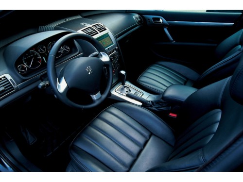 Характеристики автомобиля Peugeot 407 2.2 HDi MT Tandance (04.2004 - 08.2008): фото, вместимость, скорость, двигатель, топливо, масса, отзывы