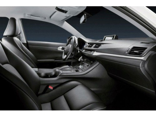 Характеристики автомобиля Peugeot 408 1.6 HDI MT Active (01.2014 - 12.2014): фото, вместимость, скорость, двигатель, топливо, масса, отзывы