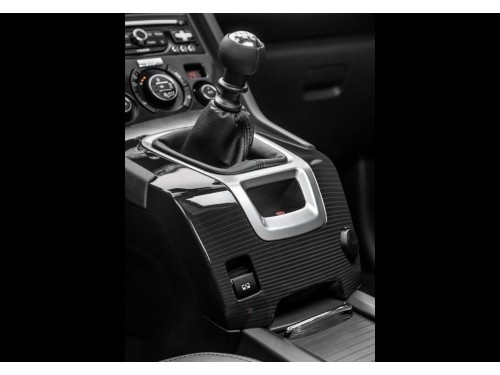 Характеристики автомобиля Peugeot 5008 1.6 HDi MT Active (10.2013 - 07.2015): фото, вместимость, скорость, двигатель, топливо, масса, отзывы