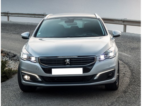 Характеристики автомобиля Peugeot 508 1.6 THP MT Active (09.2014 - 03.2018): фото, вместимость, скорость, двигатель, топливо, масса, отзывы