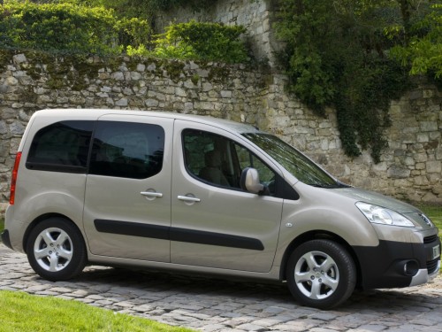 Характеристики автомобиля Peugeot Partner Tepee 1.6 MT Active (01.2008 - 03.2012): фото, вместимость, скорость, двигатель, топливо, масса, отзывы