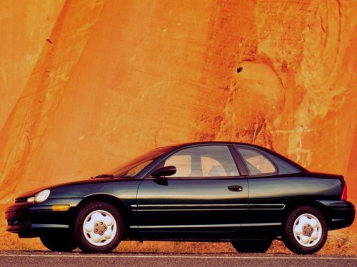 Характеристики автомобиля Plymouth Neon 2.0 MT Highline (01.1994 - 08.1999): фото, вместимость, скорость, двигатель, топливо, масса, отзывы