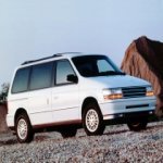 Plymouth Voyager 2.5 AT FWD 5-passenger Base (08.1990 - 08.1995)