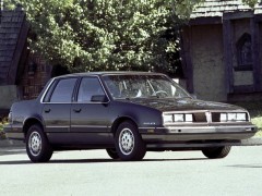 Pontiac 6000 2.5 AT 6000 LE (10.1982 - 09.1983)