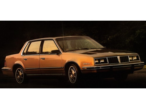 Характеристики автомобиля Pontiac 6000 2.8 AT 6000 (01.1982 - 09.1982): фото, вместимость, скорость, двигатель, топливо, масса, отзывы