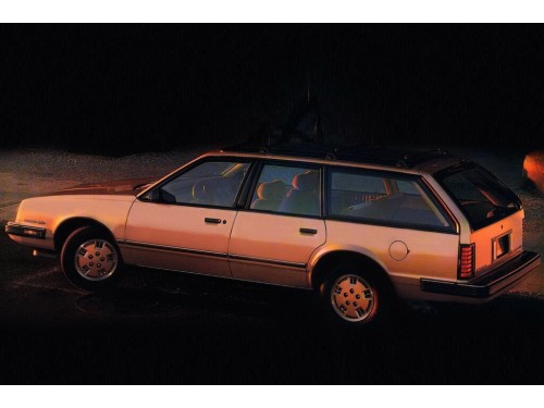 Характеристики автомобиля Pontiac 6000 2.5 AT 6000 LE (10.1989 - 09.1990): фото, вместимость, скорость, двигатель, топливо, масса, отзывы
