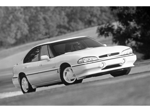 Характеристики автомобиля Pontiac Bonneville 3.8 AT SSE (01.1995 - 08.1995): фото, вместимость, скорость, двигатель, топливо, масса, отзывы