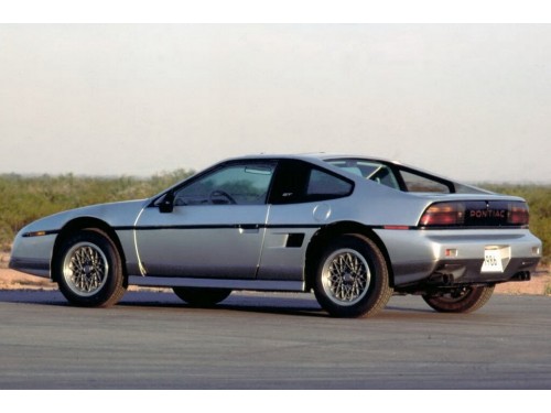 Характеристики автомобиля Pontiac Fiero 2.5 MT Fiero Sport (01.1985 - 12.1986): фото, вместимость, скорость, двигатель, топливо, масса, отзывы