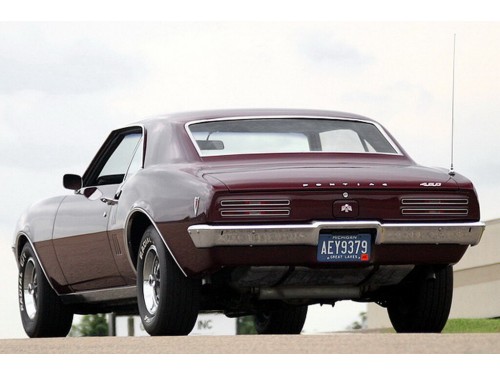 Характеристики автомобиля Pontiac Firebird 5.8 MT4 Firebird Sport Coupe 350 (10.1967 - 08.1968): фото, вместимость, скорость, двигатель, топливо, масса, отзывы