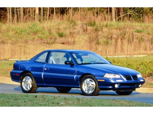 Характеристики автомобиля Pontiac Grand Am 2.3 AT3 SE (06.1992 - 05.1994): фото, вместимость, скорость, двигатель, топливо, масса, отзывы