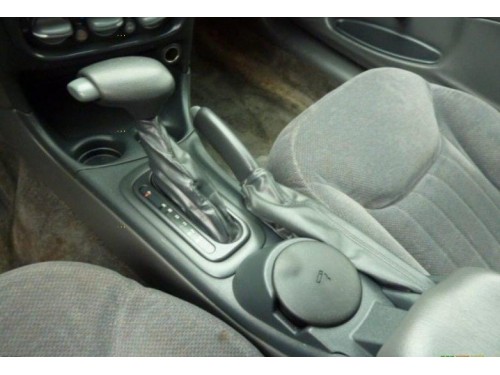 Характеристики автомобиля Pontiac Grand Am 2.2 AT SE2 (06.2001 - 05.2004): фото, вместимость, скорость, двигатель, топливо, масса, отзывы