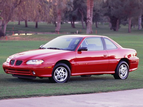 Характеристики автомобиля Pontiac Grand Am 2.4 MT GT (06.1995 - 03.1998): фото, вместимость, скорость, двигатель, топливо, масса, отзывы